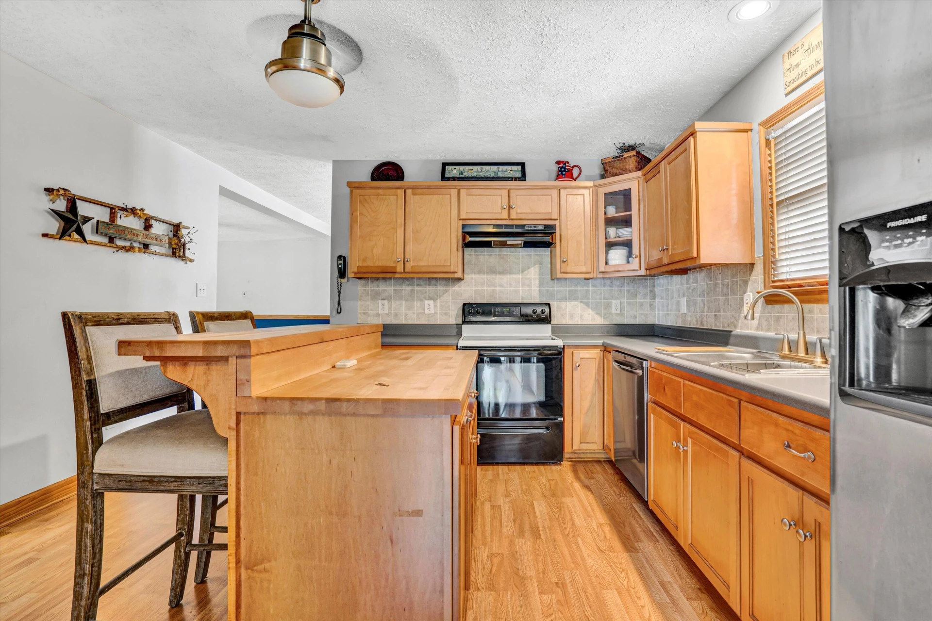 455 TWIN CREEKS DR - Photo 8