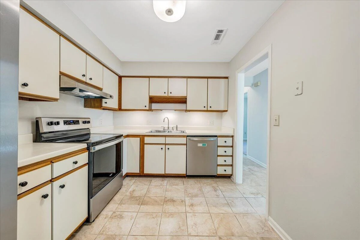 7206 Red Cedar CIR - Photo 13