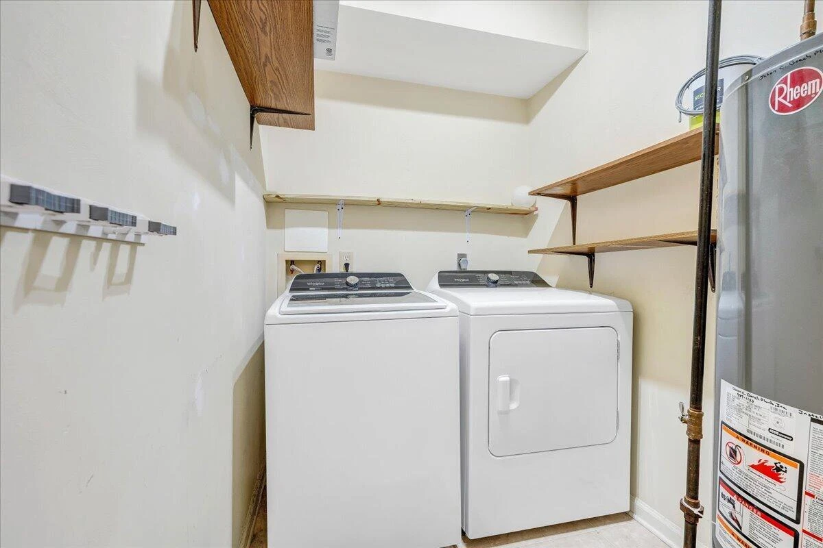 7206 Red Cedar CIR - Photo 26