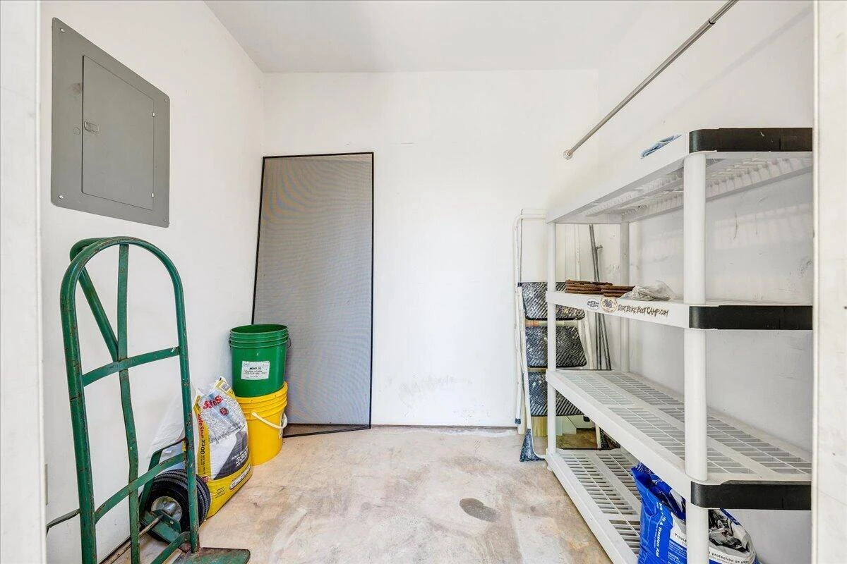 7206 Red Cedar CIR - Photo 29