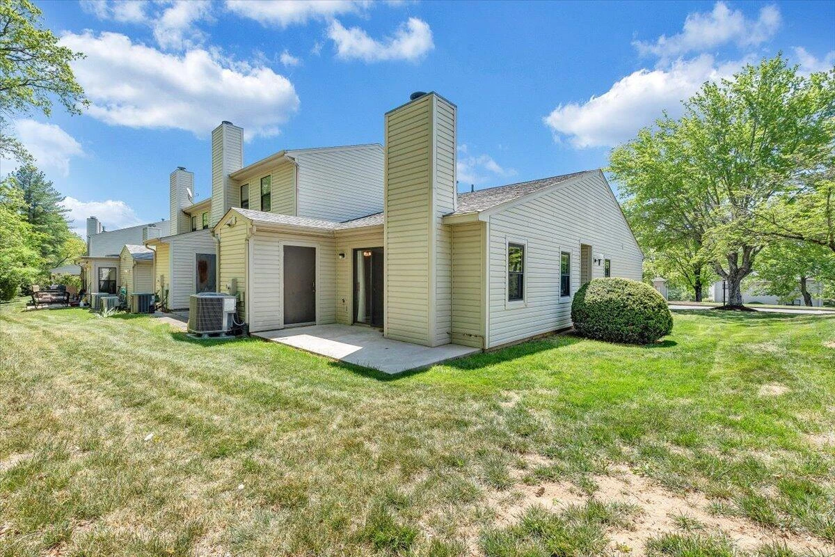 7206 Red Cedar CIR - Photo 30