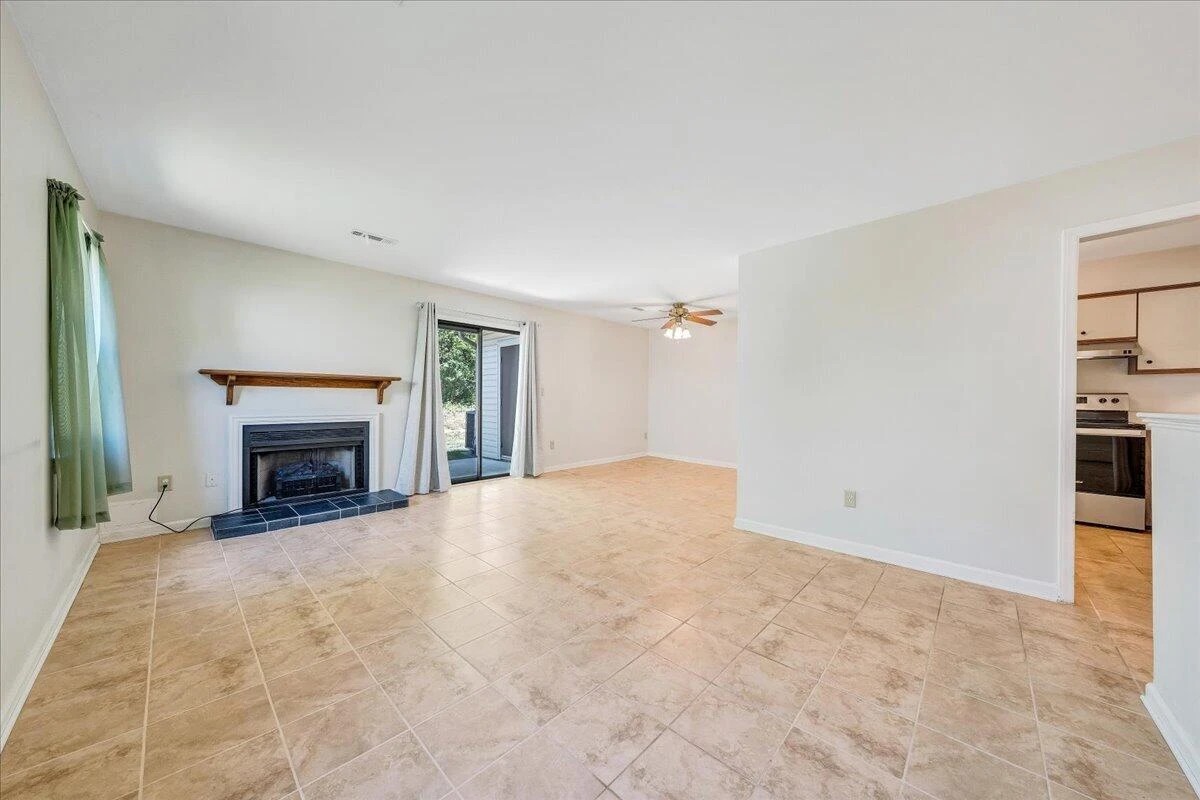 7206 Red Cedar CIR - Photo 6