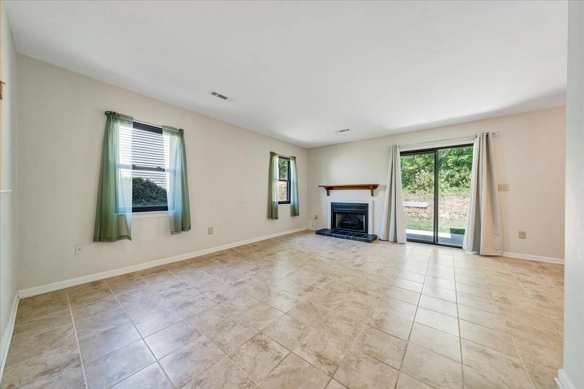 7206 Red Cedar CIR - Photo 8