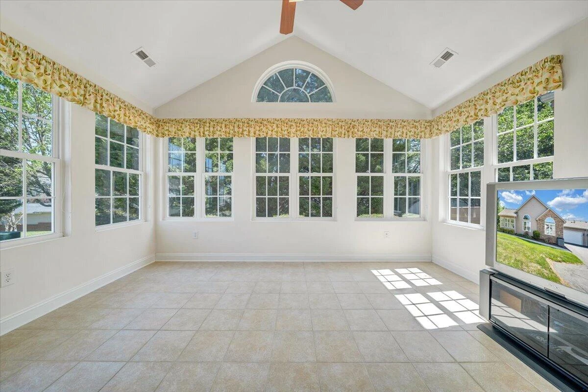 5650 Orchard Villas CIR - Photo 14