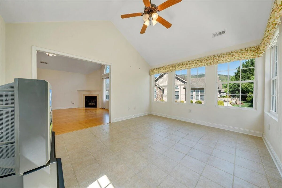 5650 Orchard Villas CIR - Photo 16