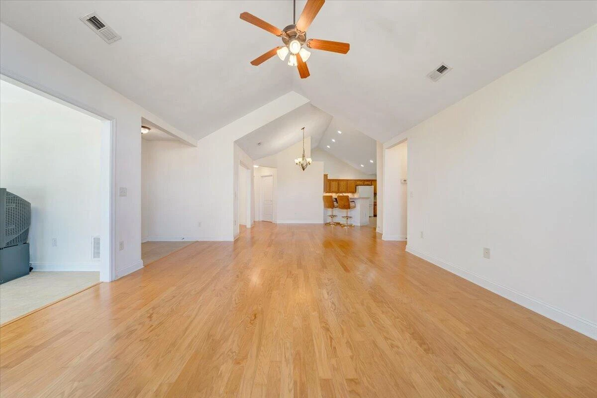 5650 Orchard Villas CIR - Photo 18