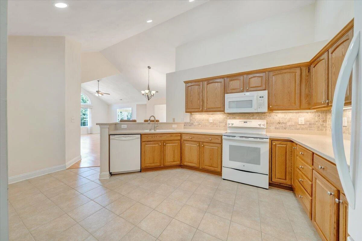 5650 Orchard Villas CIR - Photo 27