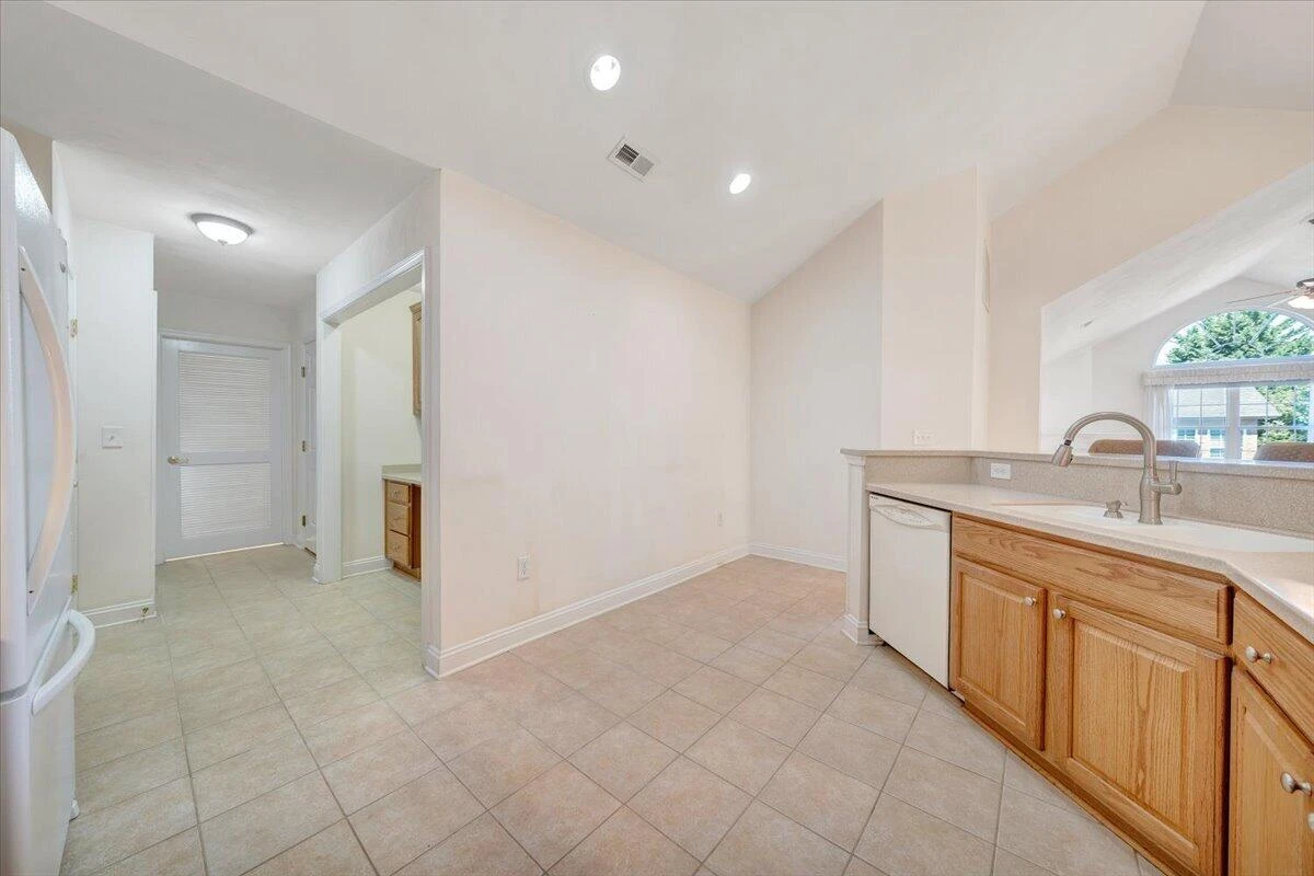 5650 Orchard Villas CIR - Photo 29