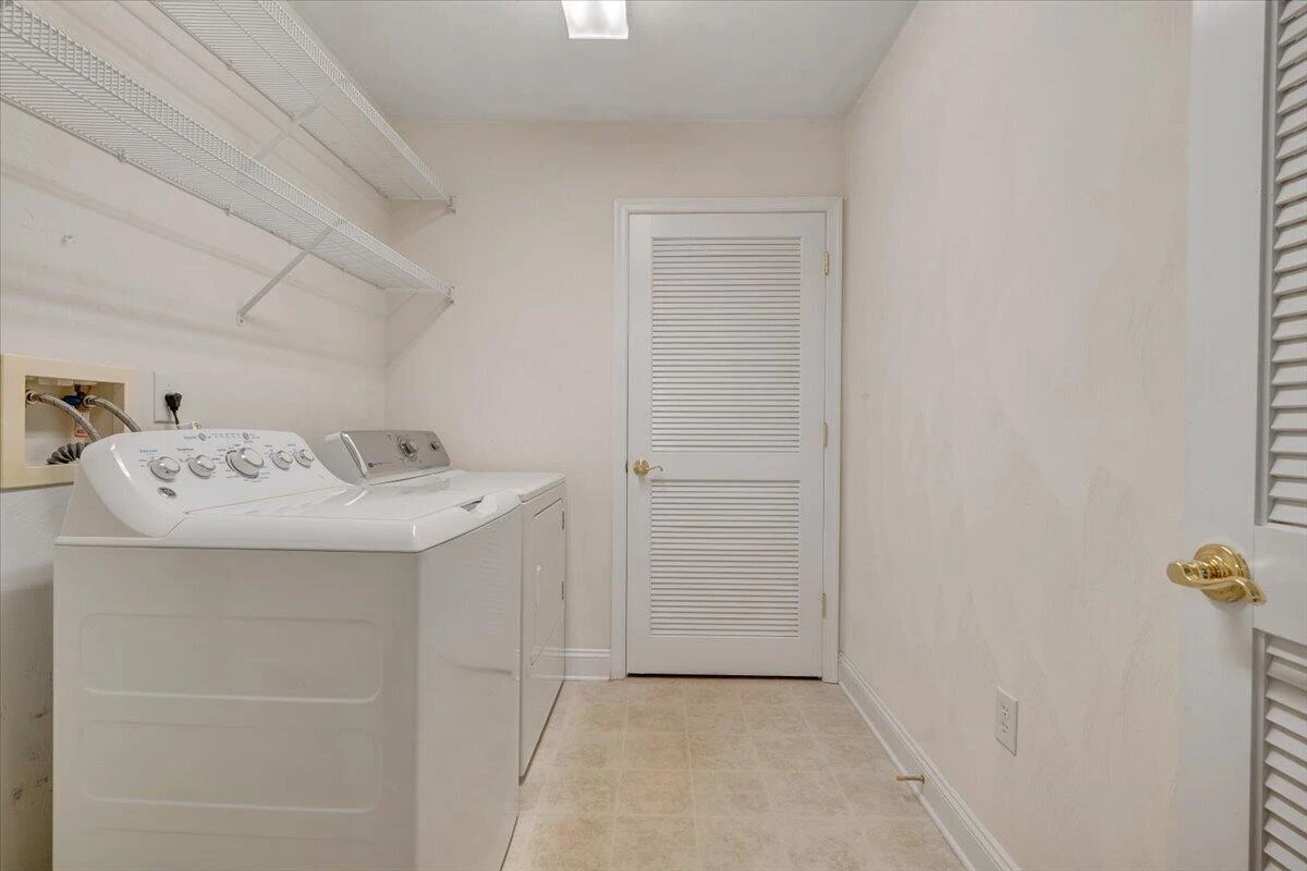 5650 Orchard Villas CIR - Photo 31