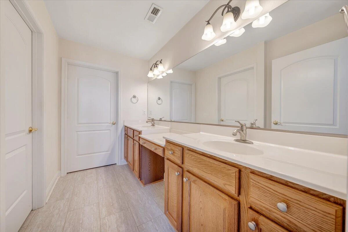 5650 Orchard Villas CIR - Photo 44