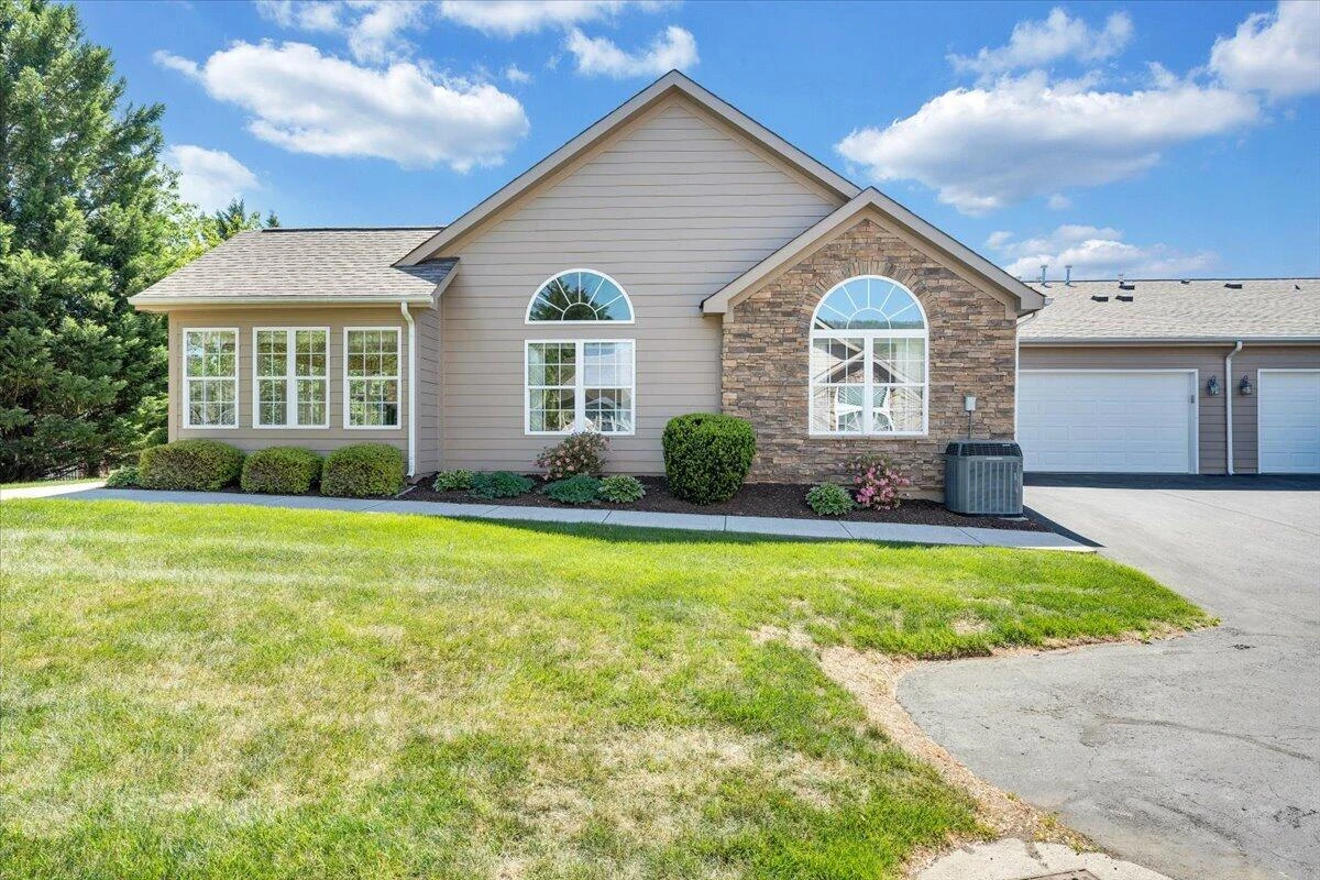 5650 Orchard Villas CIR - Photo 52