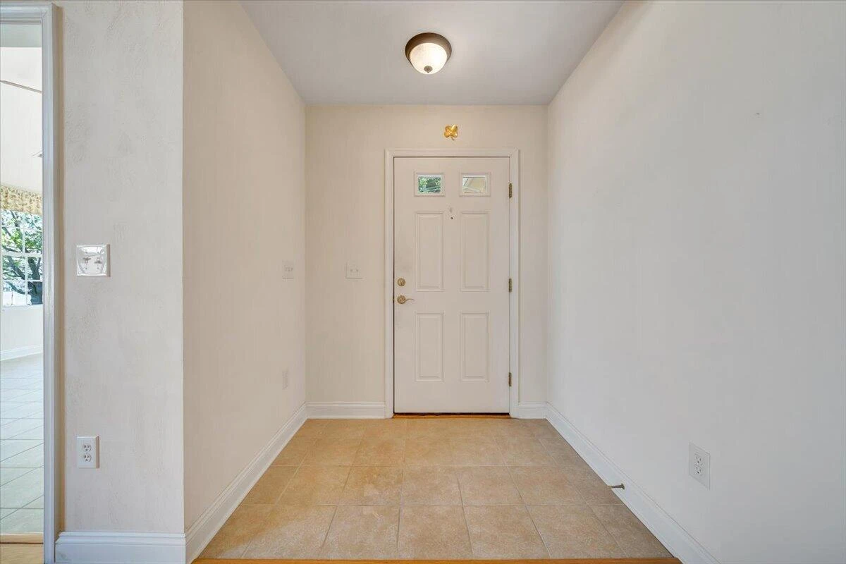 5650 Orchard Villas CIR - Photo 8