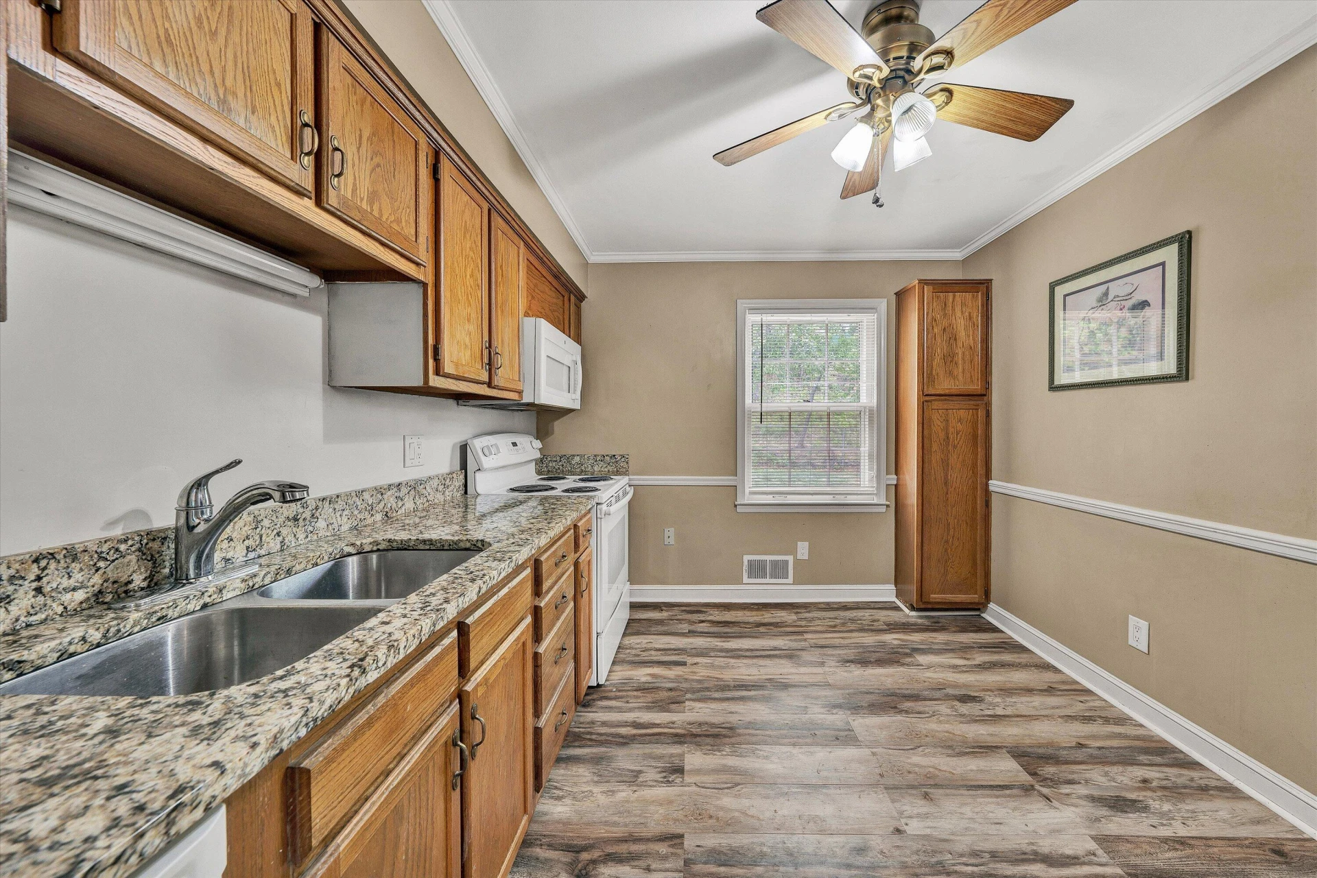 3323 Longhorn RD - Photo 17