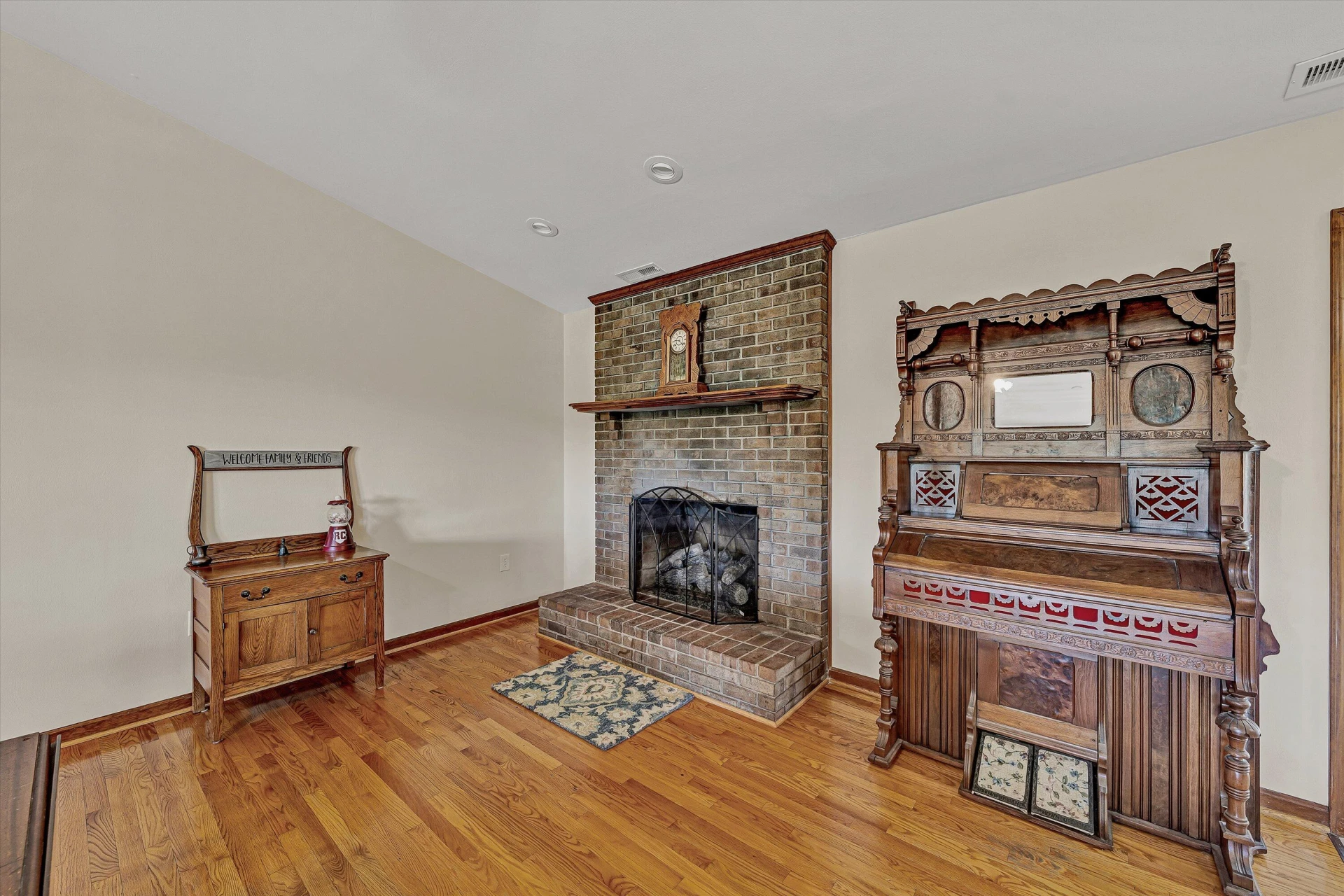229 Normans LN - Photo 11