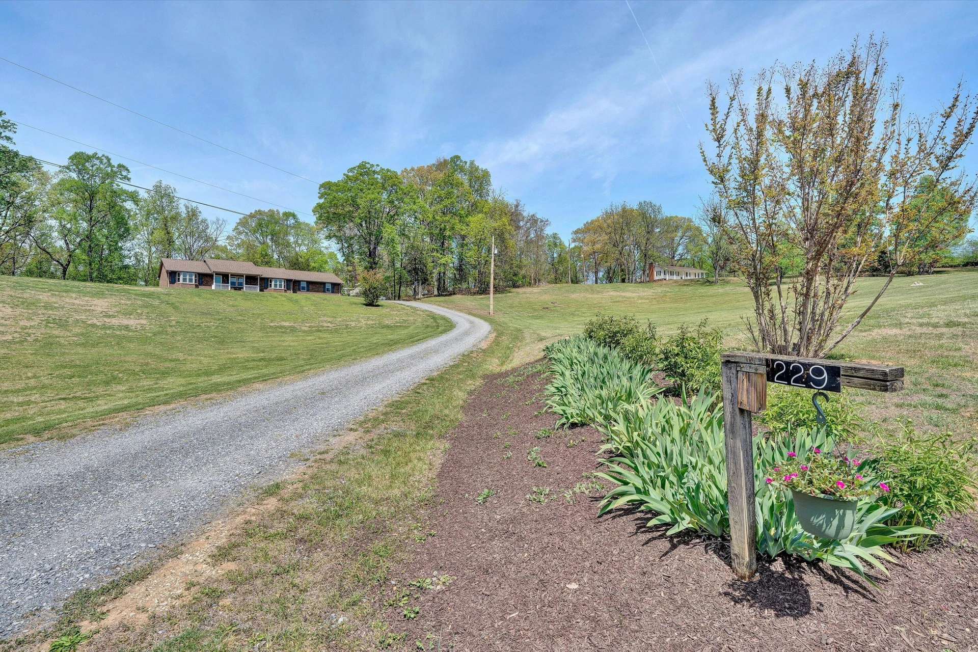 229 Normans LN - Photo 3