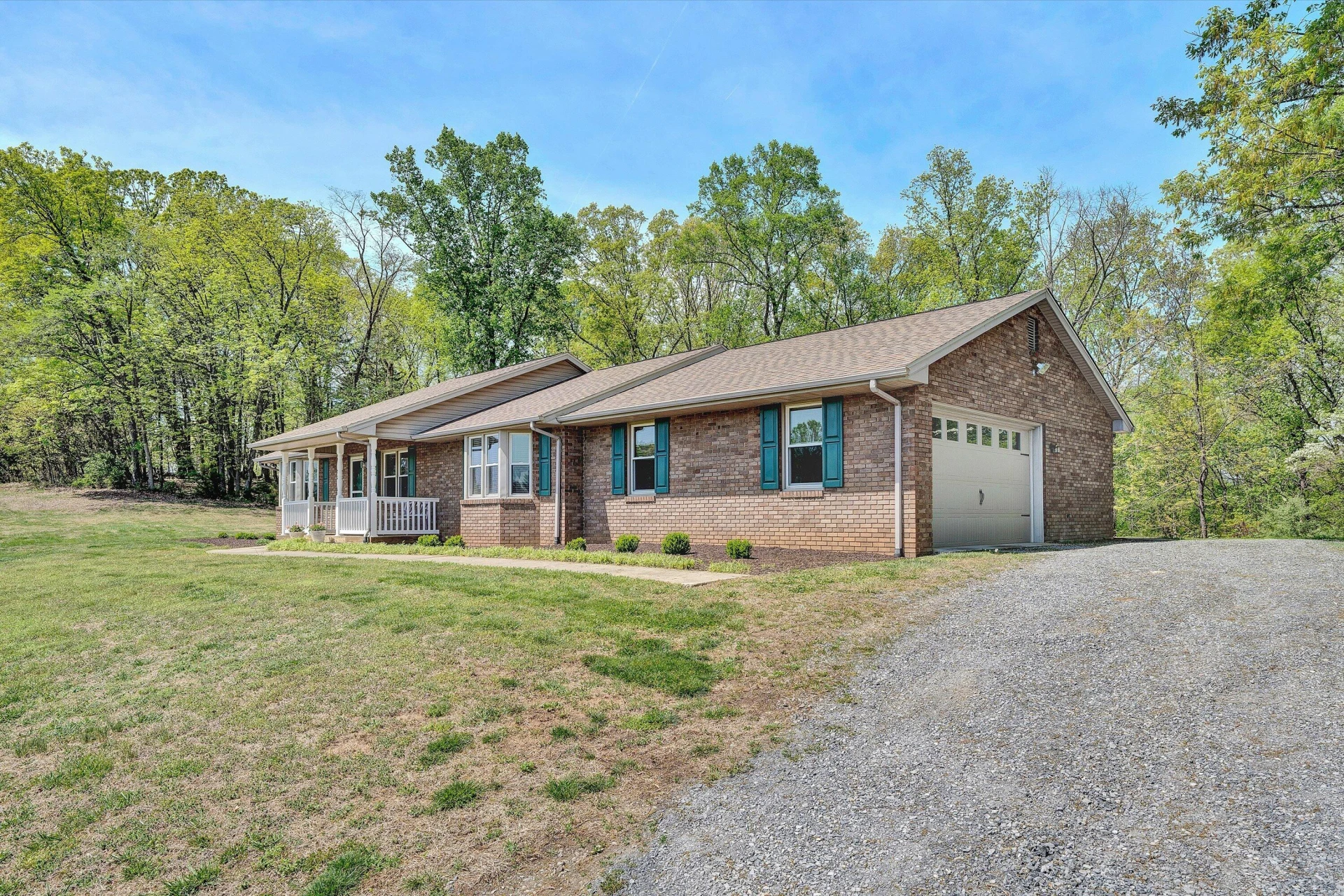 229 Normans LN - Photo 4