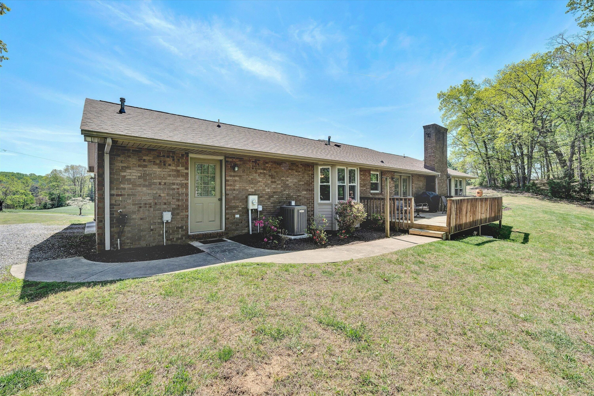 229 Normans LN - Photo 32