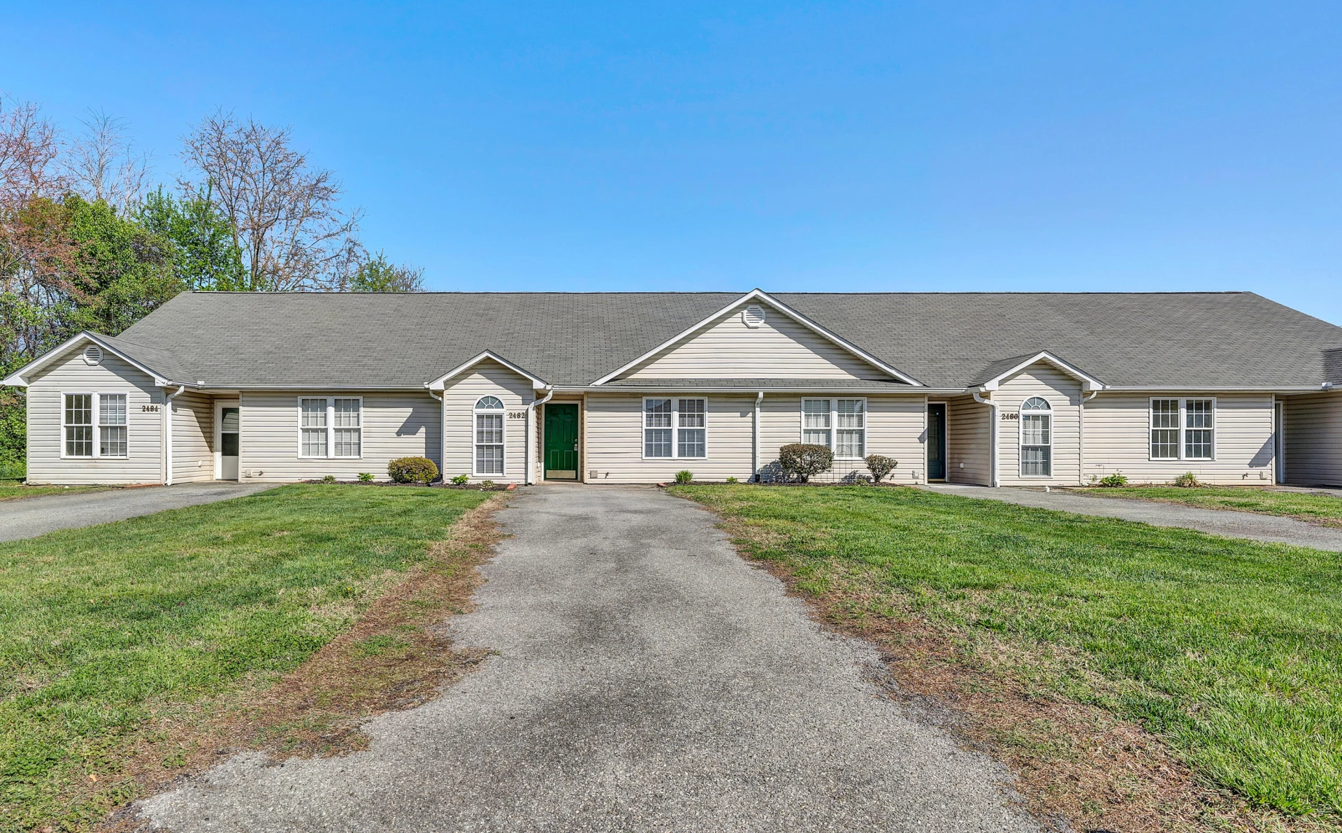2482 Tuckawana CIR #2482 - Photo 2
