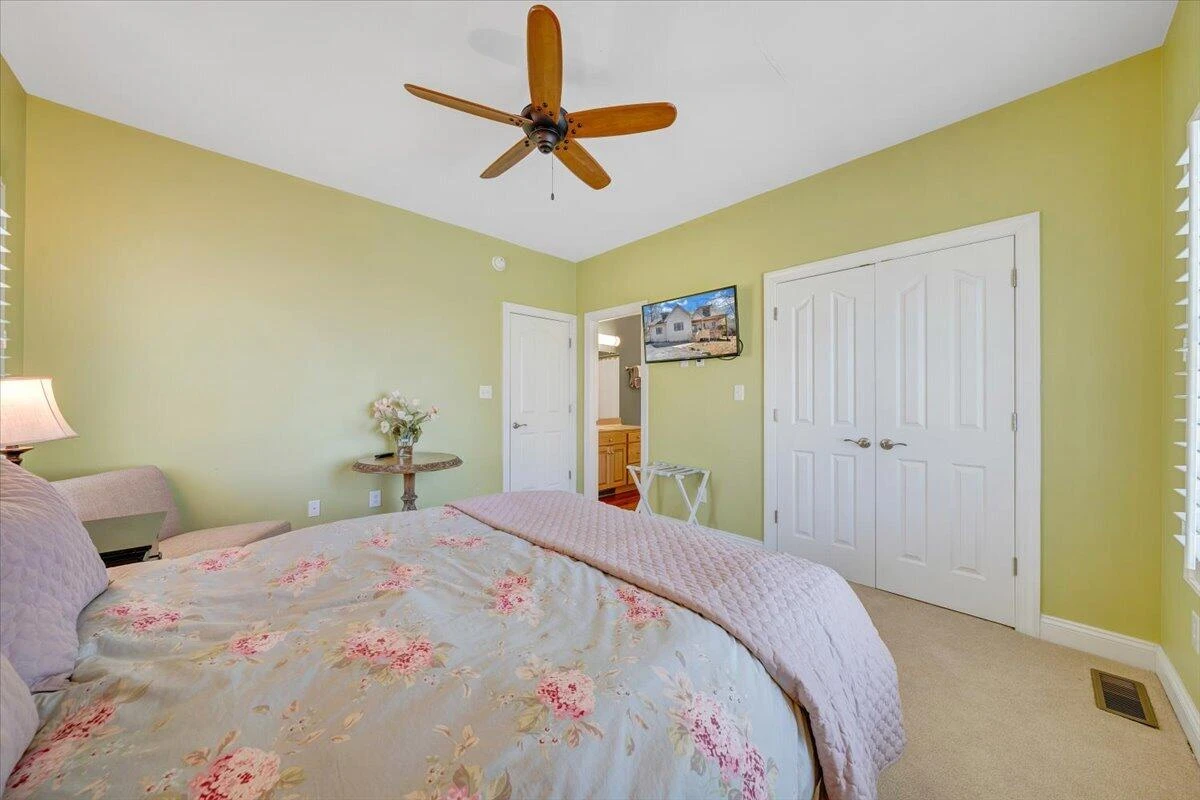 115 Hemlock DR - Photo 42