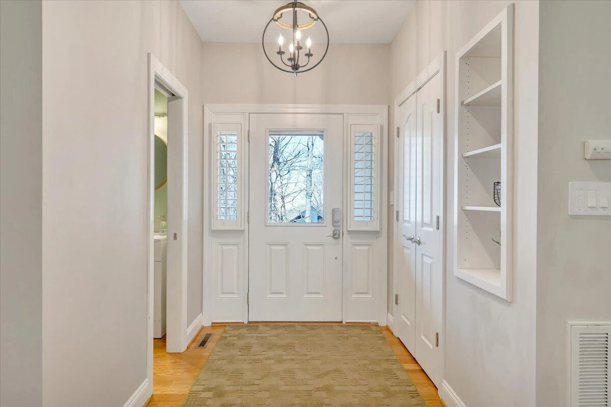 115 Hemlock DR - Photo 11
