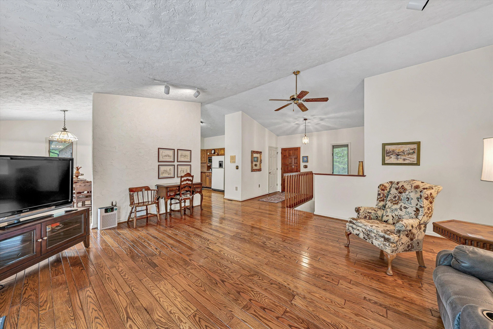 7913 Olsen RD - Photo 13