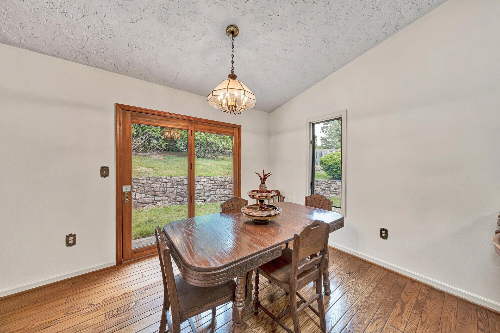 7913 Olsen RD - Photo 18