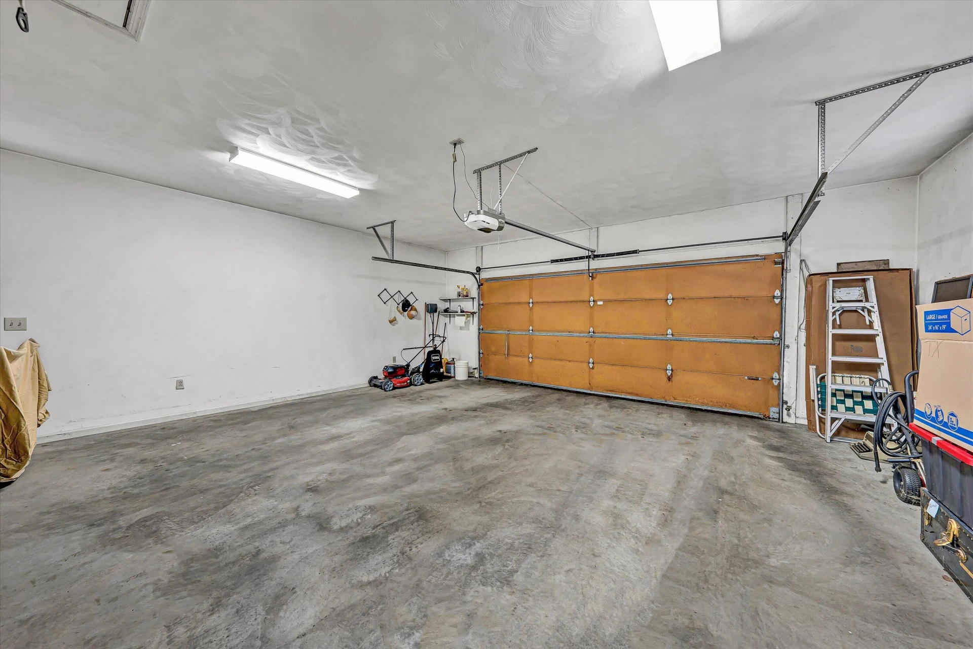 7913 Olsen RD - Photo 23
