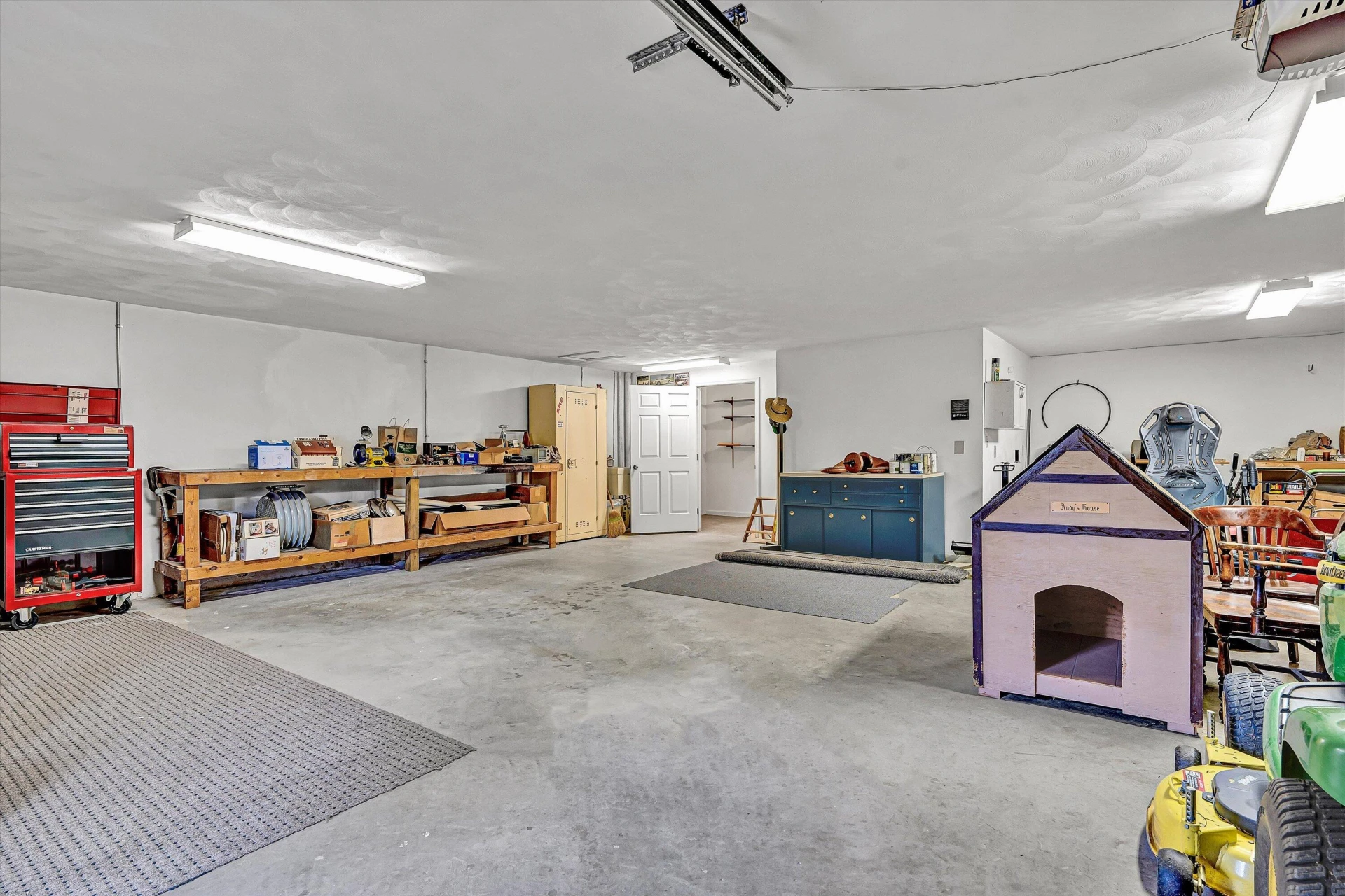 7913 Olsen RD - Photo 41