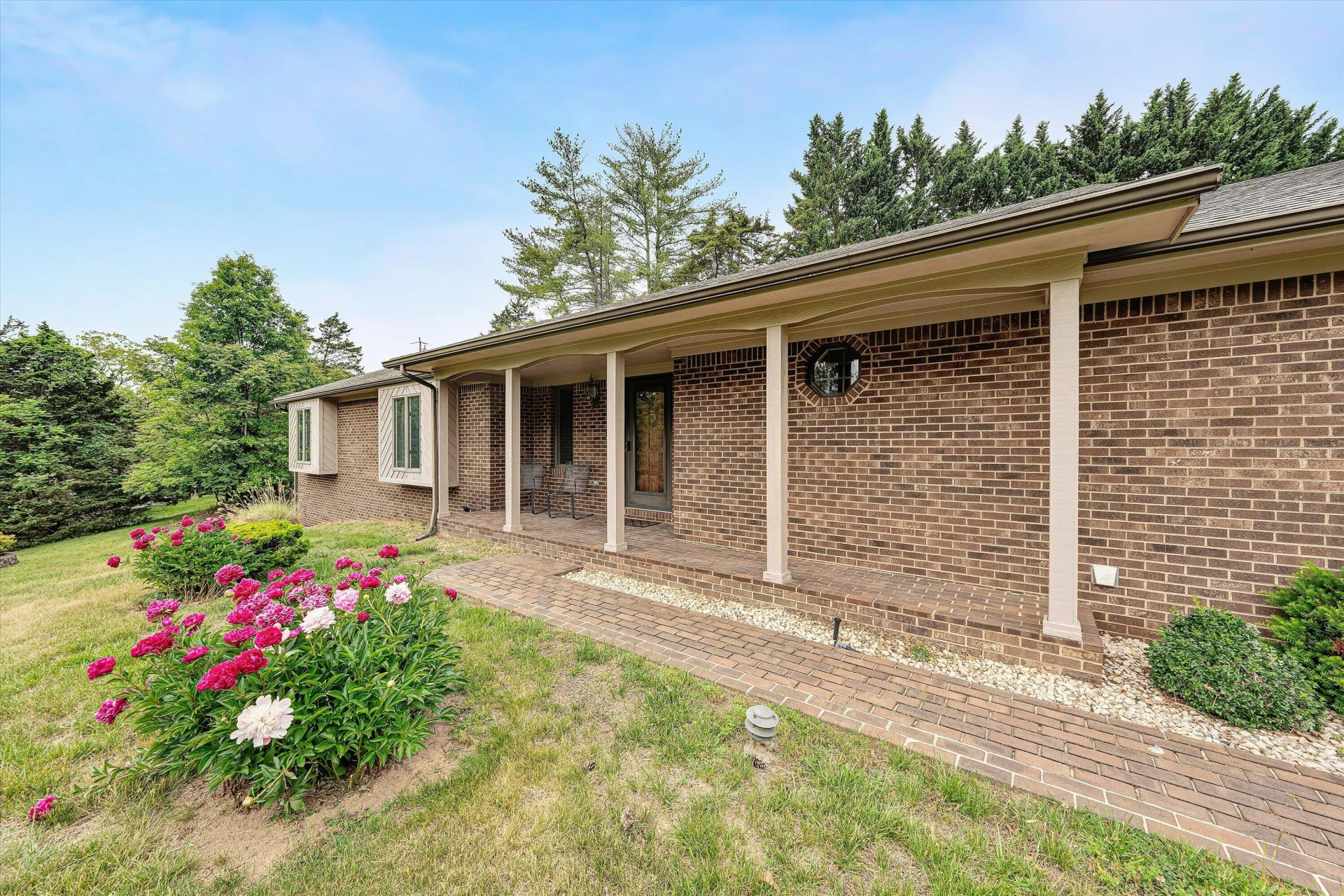 7913 Olsen RD - Photo 8