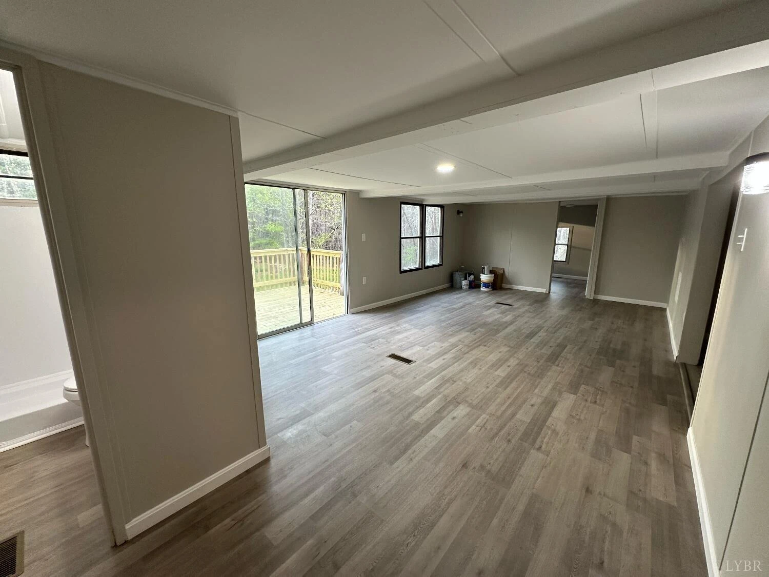 445 Jessteen LN - Photo 6