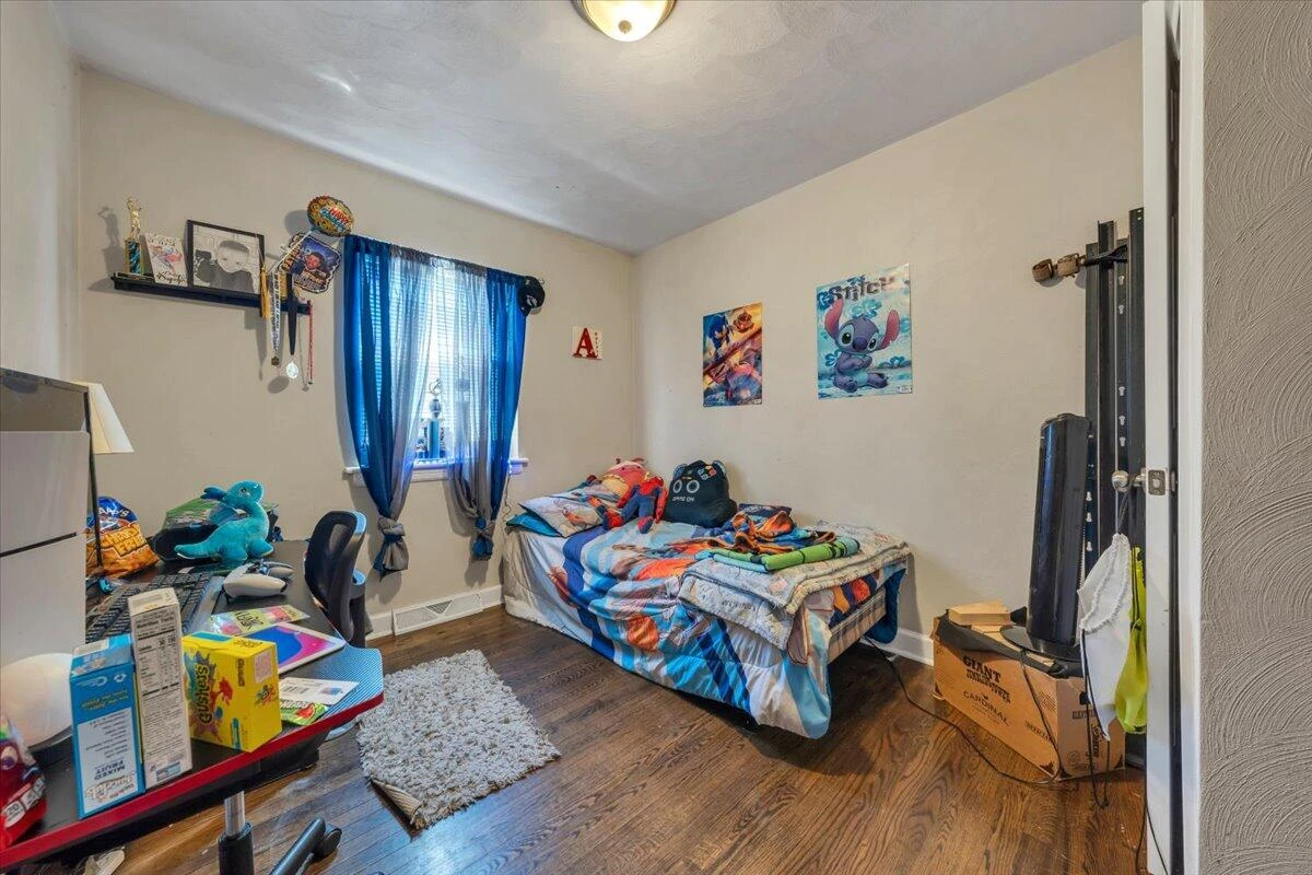 212 Nancy DR - Photo 11