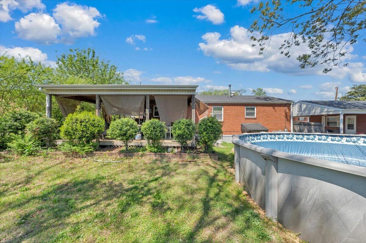 212 Nancy DR - Photo 24