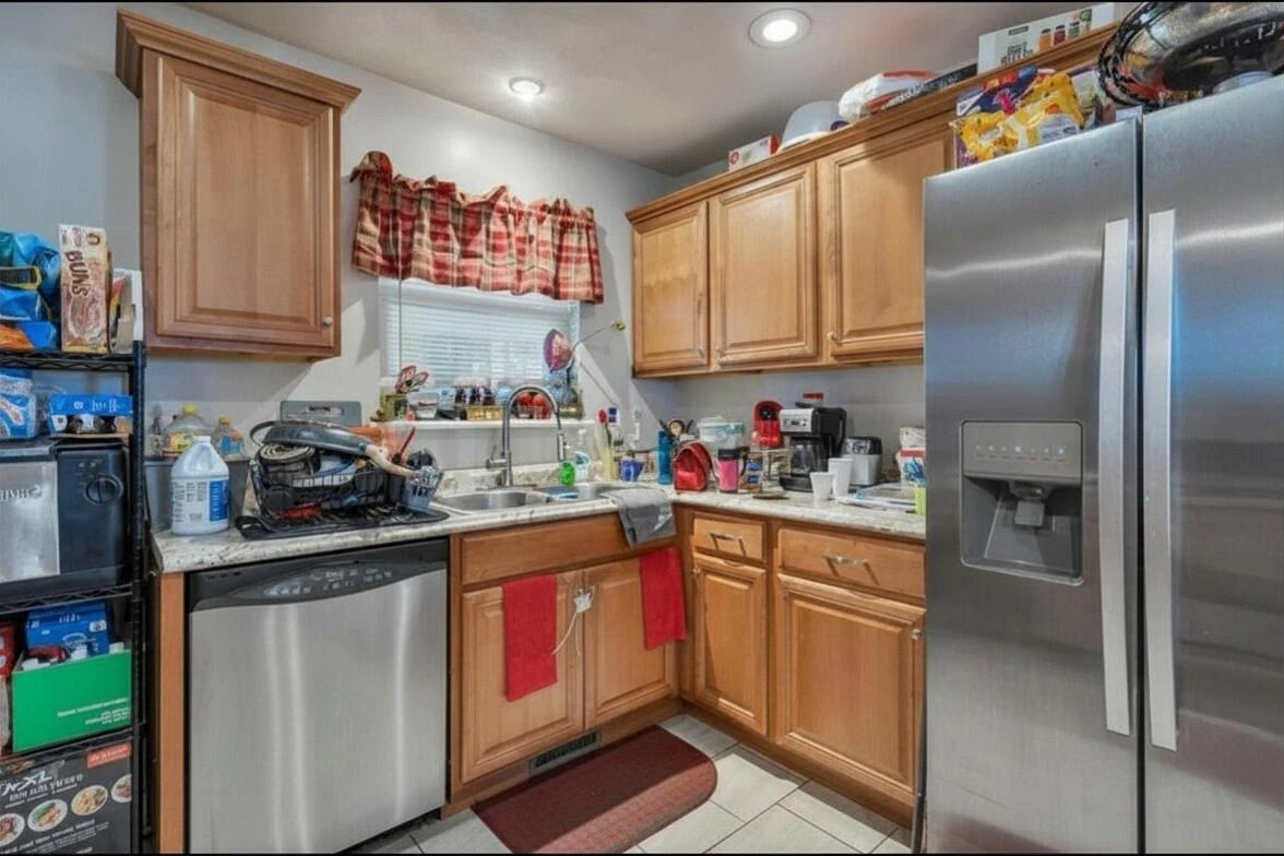212 Nancy DR - Photo 9