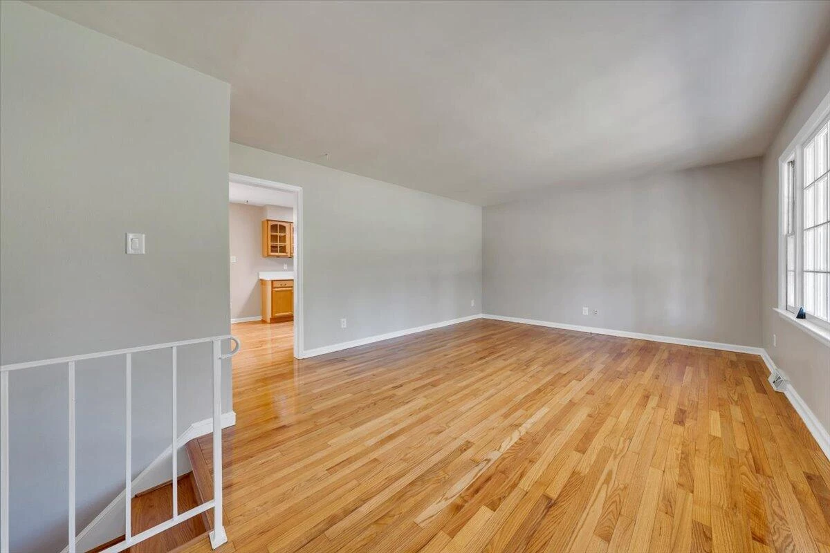 10 Chelsea DR - Photo 24