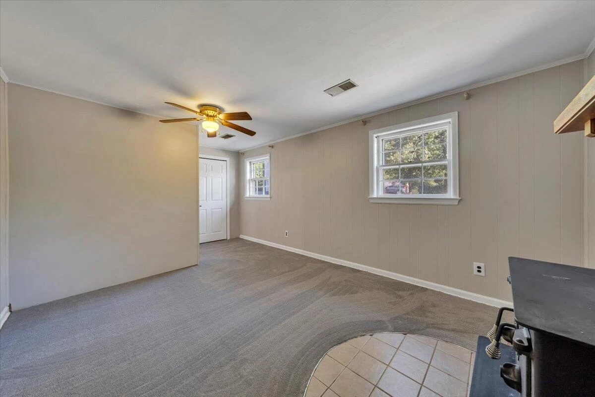 10 Chelsea DR - Photo 33