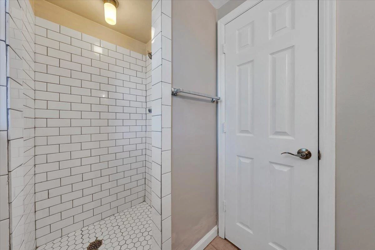 10 Chelsea DR - Photo 35