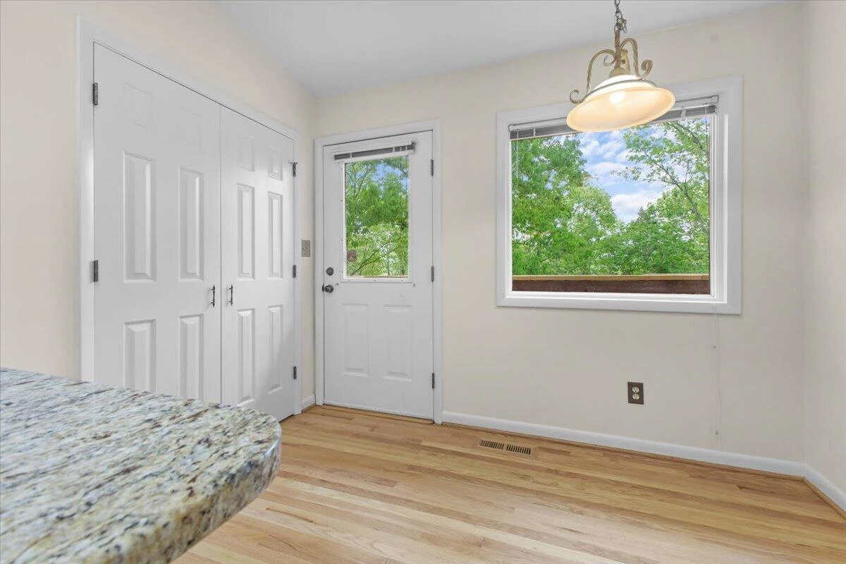 5751 Cox Hopkins RD - Photo 16