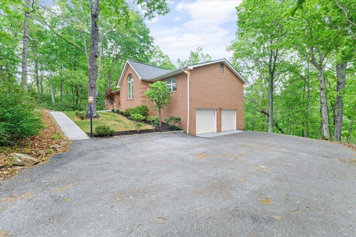 5751 Cox Hopkins RD - Photo 46