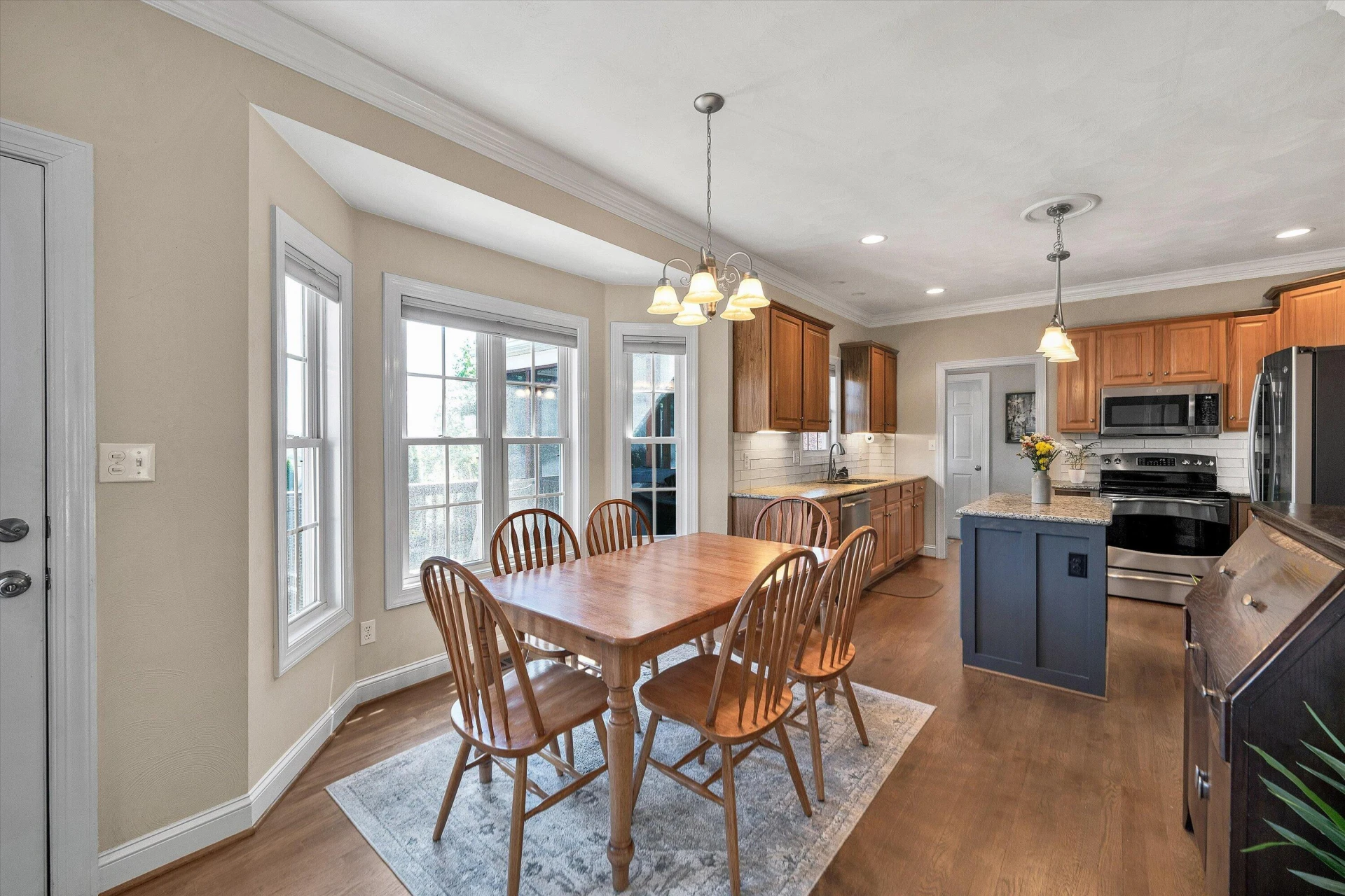 6210 Crumpacker DR - Photo 13