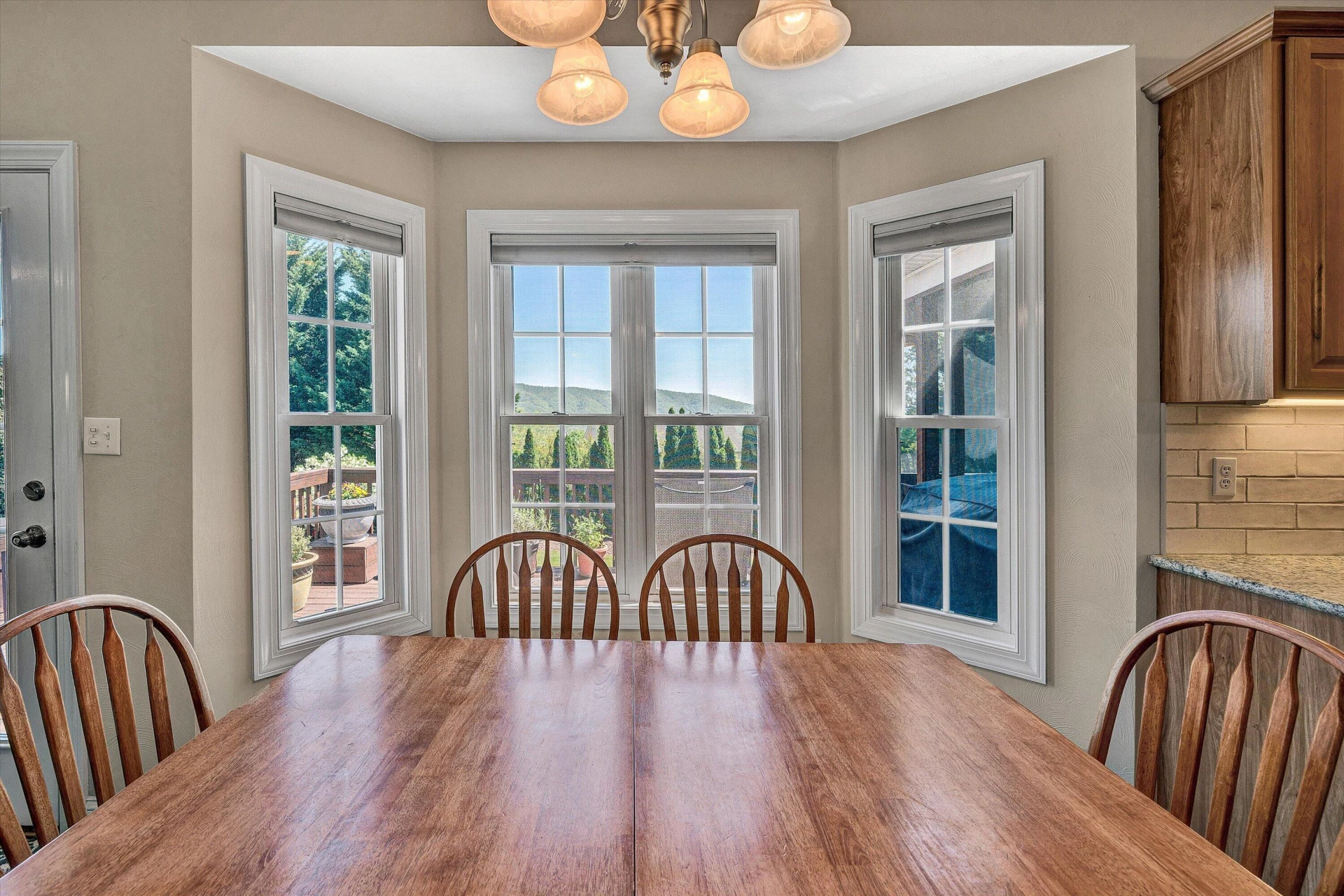 6210 Crumpacker DR - Photo 14