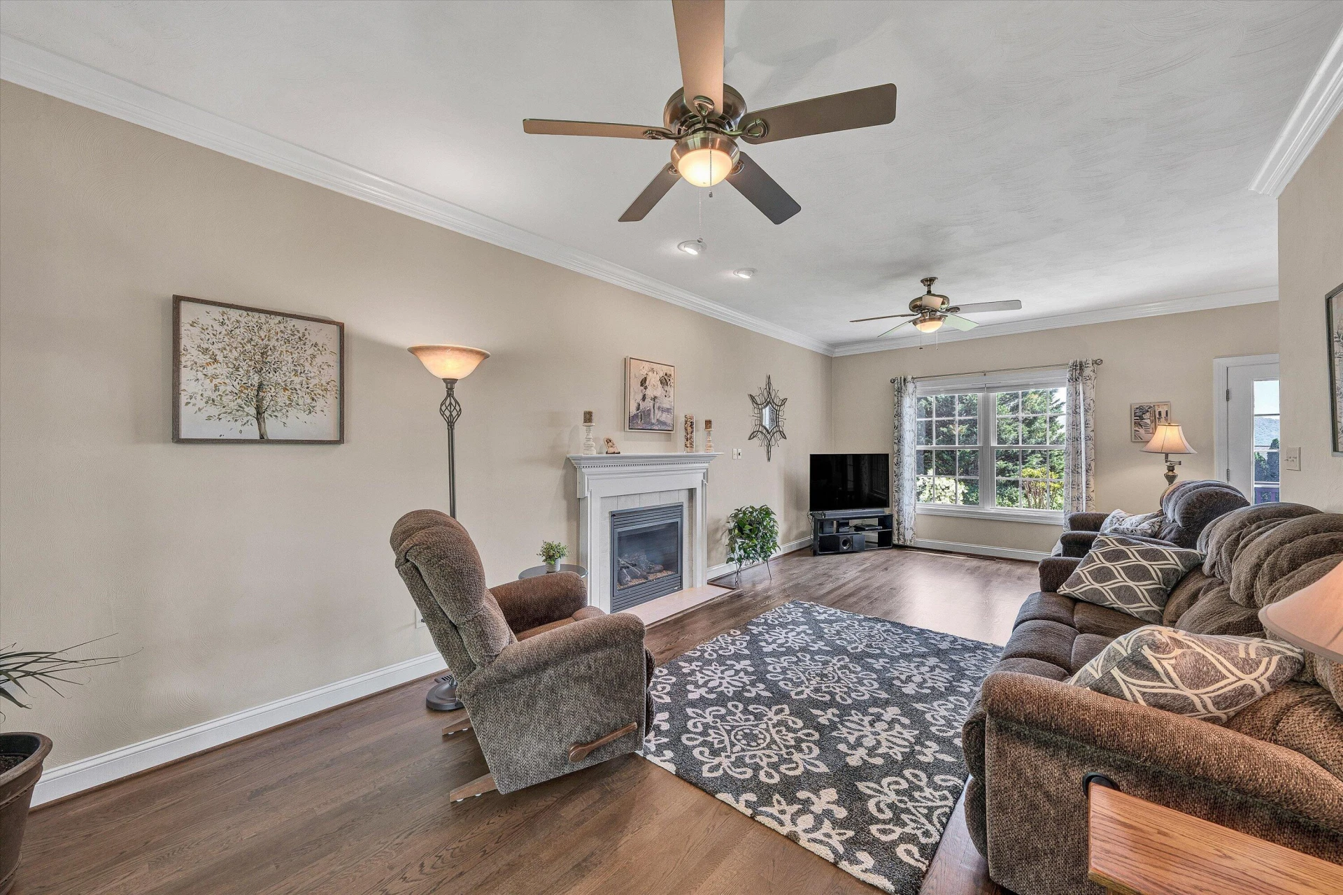 6210 Crumpacker DR - Photo 16