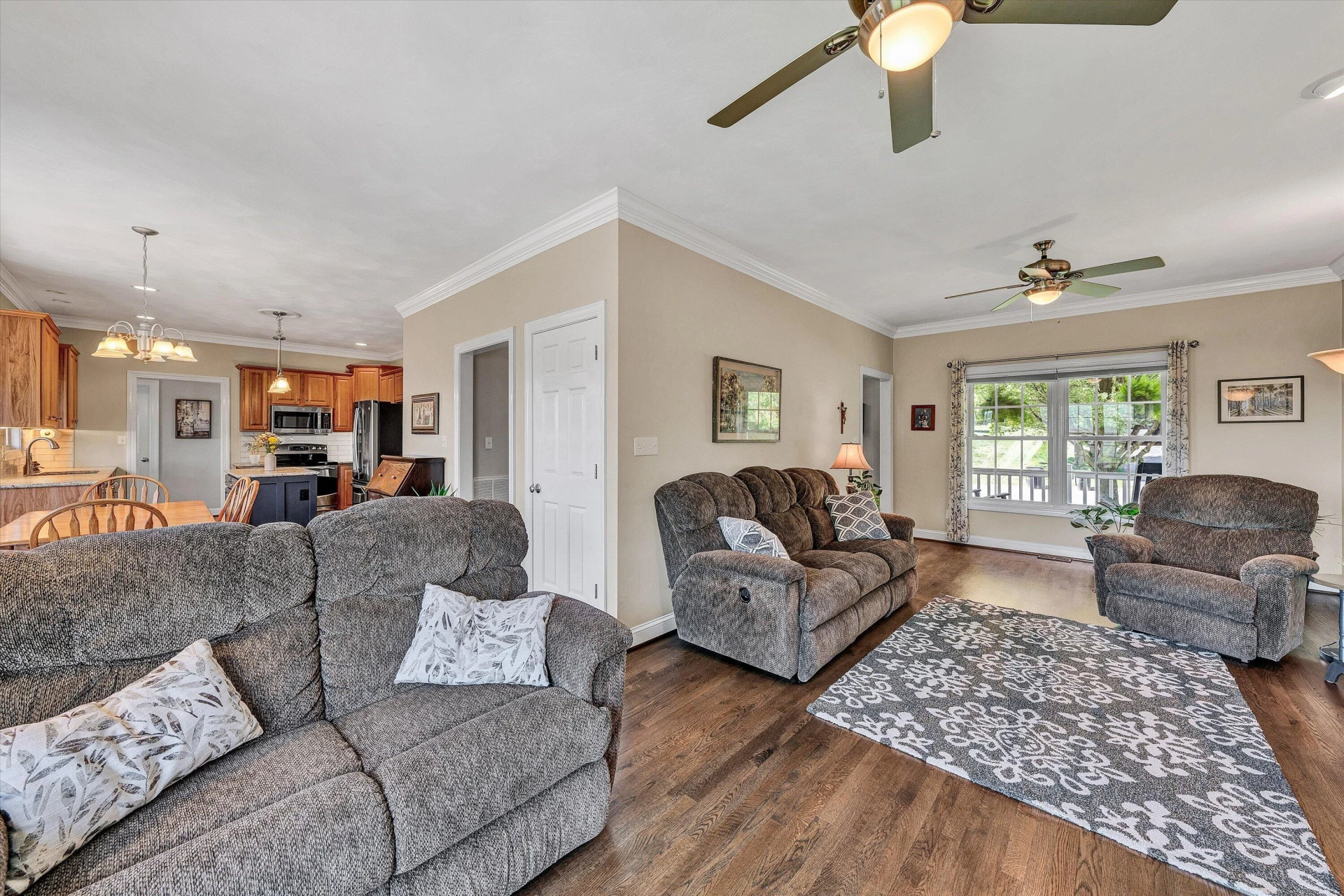 6210 Crumpacker DR - Photo 18