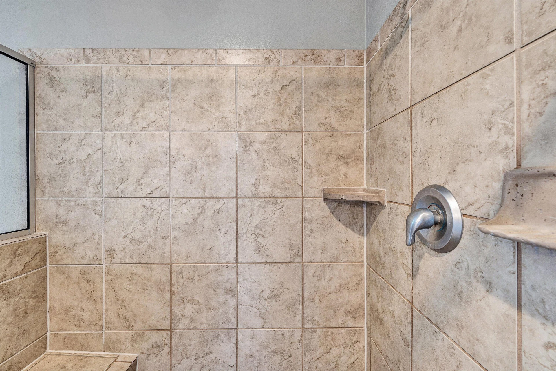 6210 Crumpacker DR - Photo 37