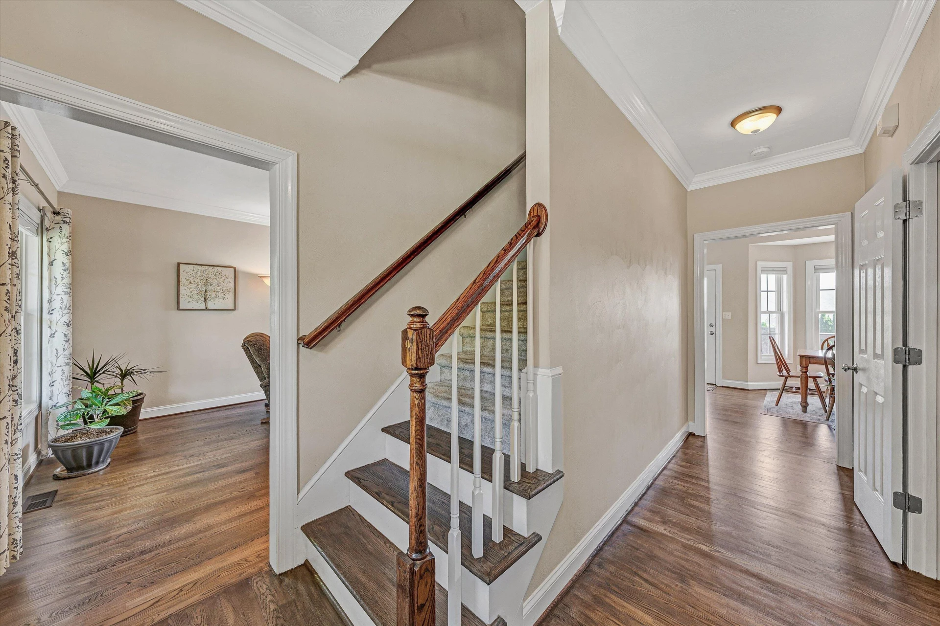 6210 Crumpacker DR - Photo 9