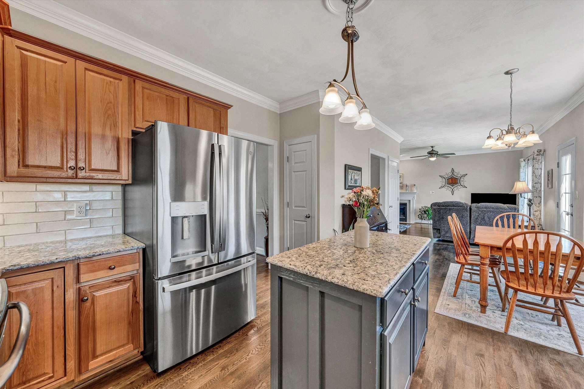 6210 Crumpacker DR - Photo 11