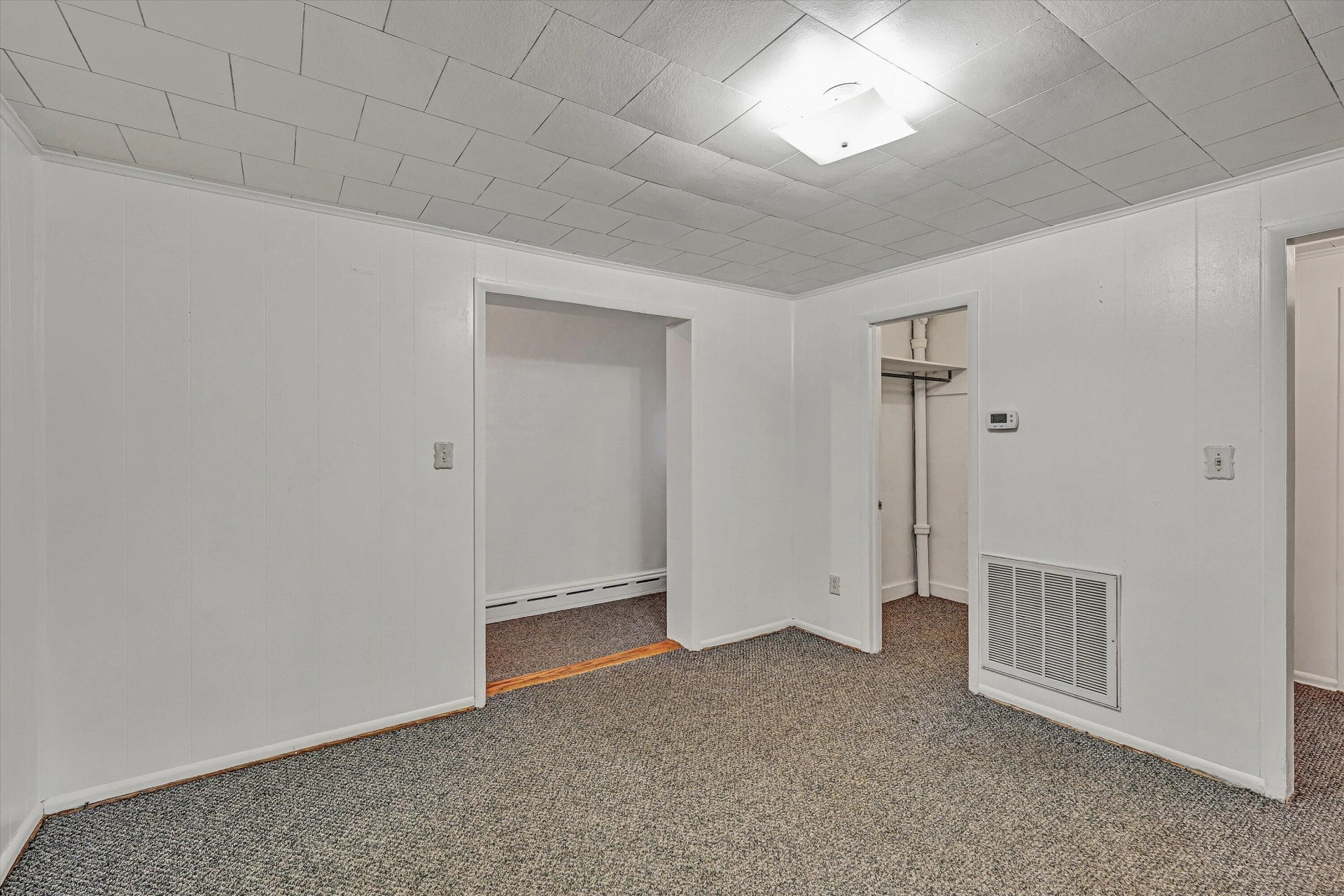 2356 Riverside DR - Photo 12