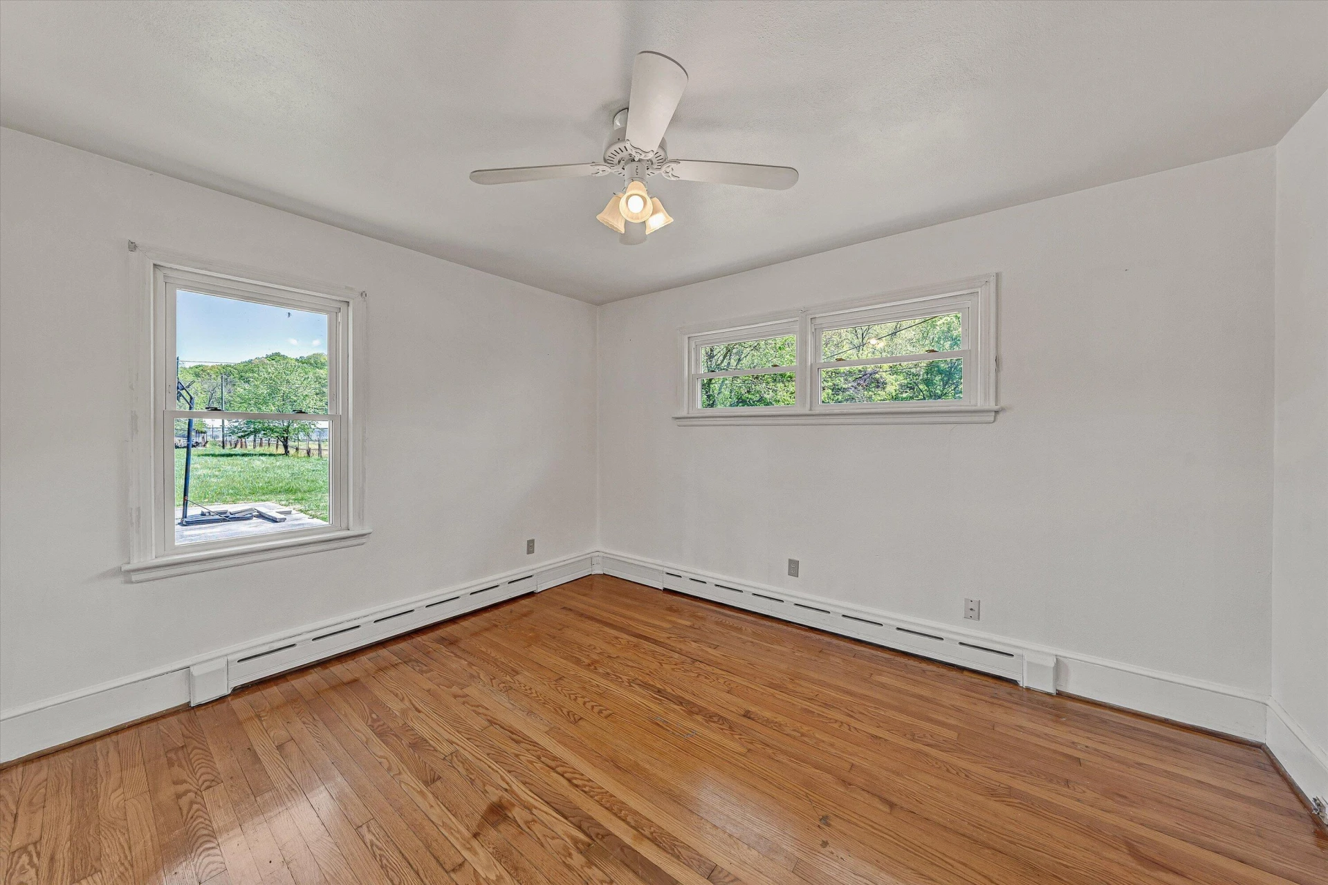 2356 Riverside DR - Photo 13
