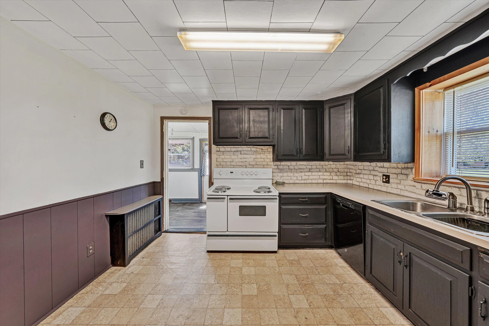 2356 Riverside DR - Photo 7