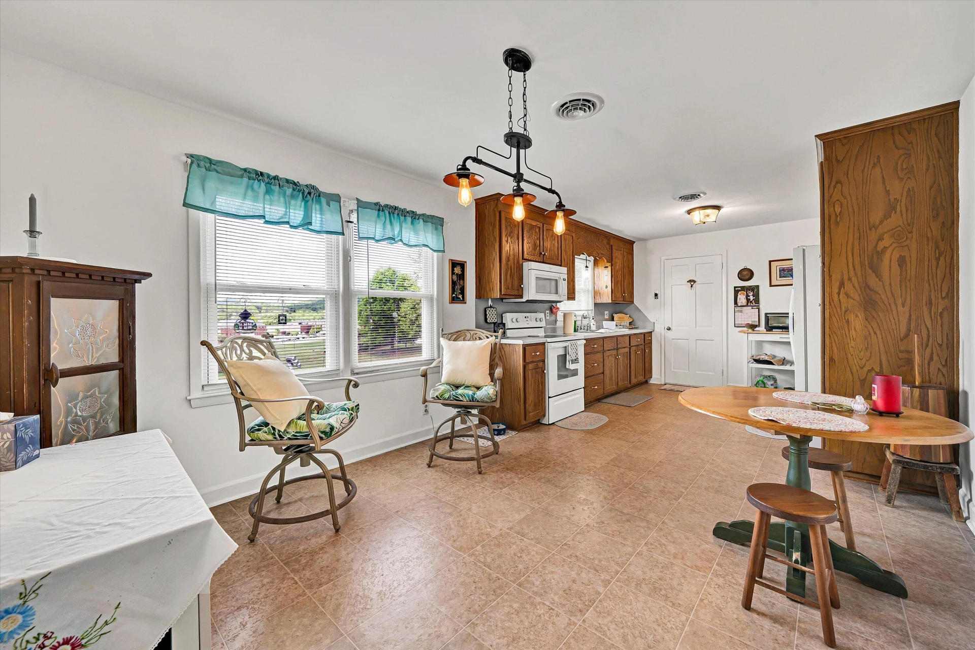 225 ARTHUR CIR - Photo 9