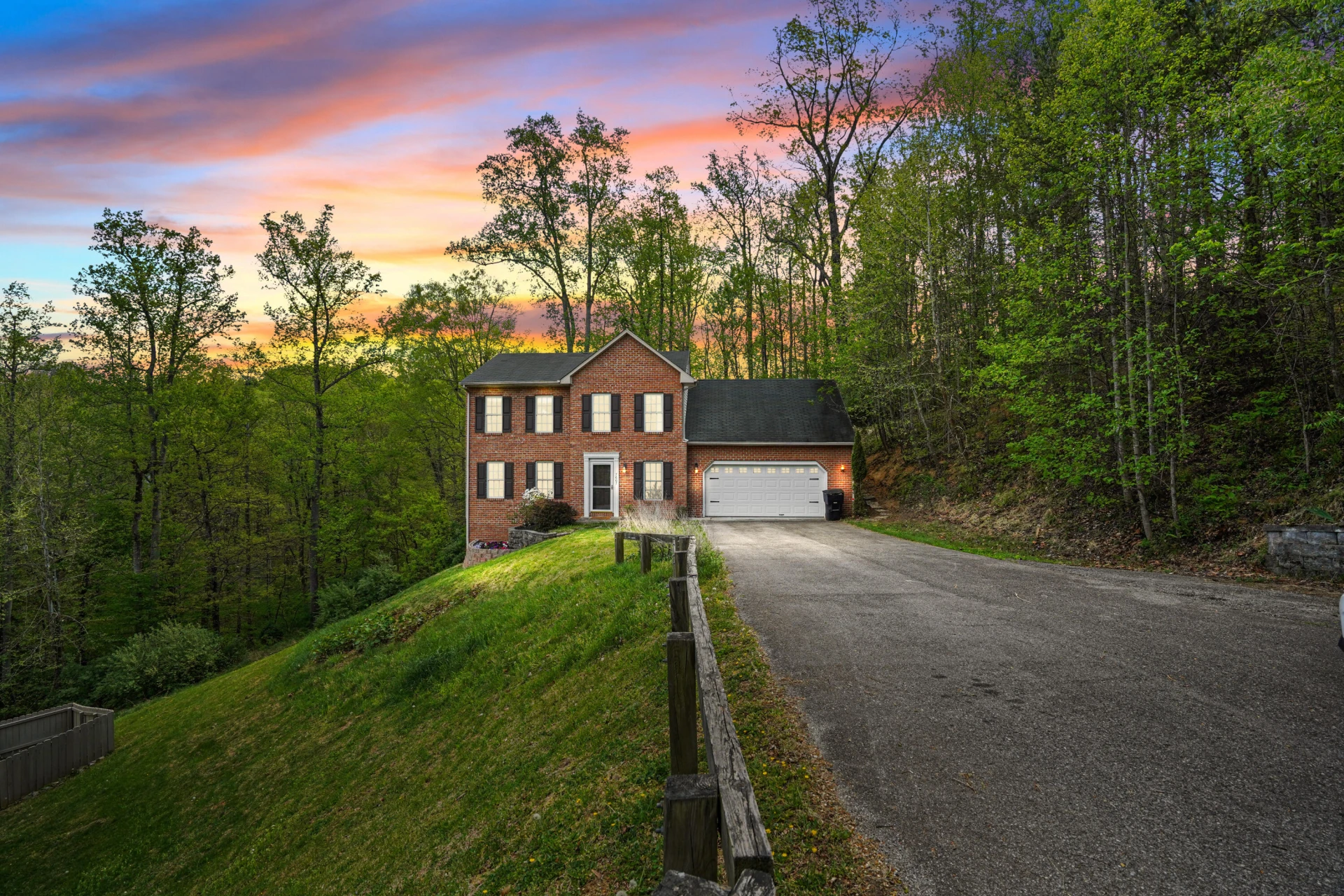 7607 Peebles LN
